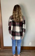 Load image into Gallery viewer, Black Plaid Fleece Shacket