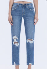 Load image into Gallery viewer, Vervet High Rise Distressed Boyfriend Jeans