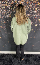 Load image into Gallery viewer, Olive jacket w/cargo pockets