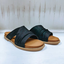 Load image into Gallery viewer, Black Very G sandal