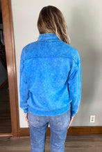 Load image into Gallery viewer, Ocean Blue Acid Wash Half Zip Pullover