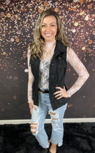 Load image into Gallery viewer, Light pink floral mesh top