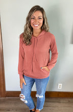 Load image into Gallery viewer, Rust ribbed hoodie