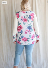 Load image into Gallery viewer, Cream cable knit top w/floral contrast