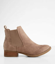 Load image into Gallery viewer, Very G beige slip on bootie